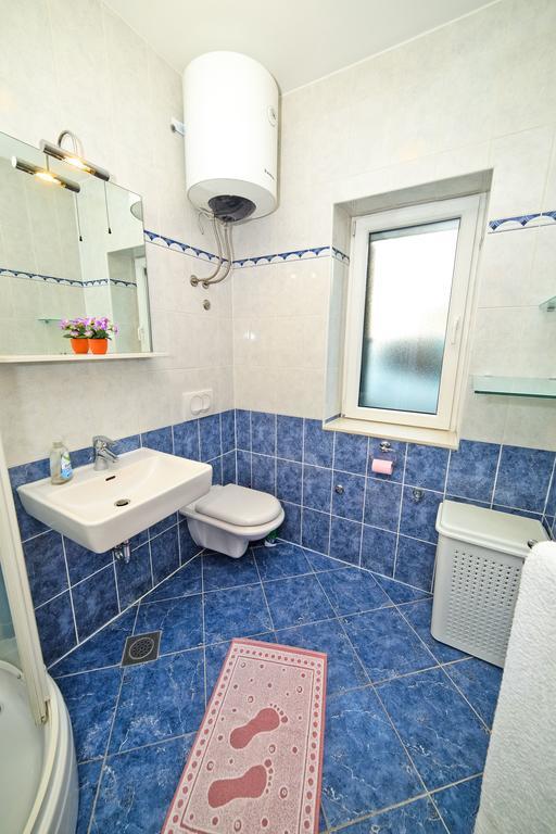 Apartments Bozikovic ポドストラナ エクステリア 写真